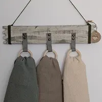 imagen de una plancha reciclada para colgar trapos